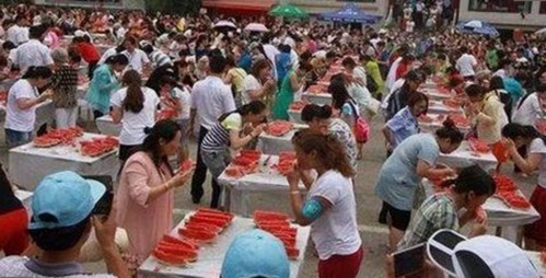 娱乐圈甜蜜邂逅背后的黑科技大爆料，吃瓜路上越走越精彩