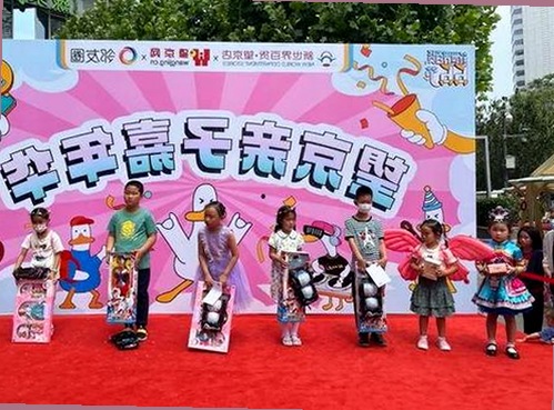 李小璐娱乐圈新动向:从风波中心到私生活低调转变