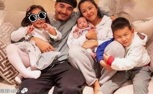 小菲母亲视频曝光前后,家庭关系的微妙变化与娱乐圈风波