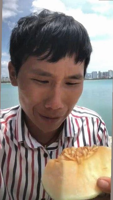 揭秘明星背后的真实关系网:娱乐圈吃瓜日常全方位观察